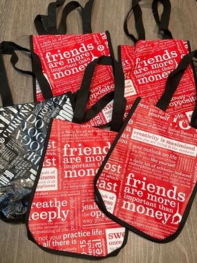 Bundle 5 printed Lululemon shopping tote bags